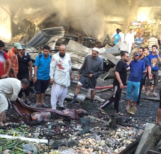 بالصور: انفجار مفخخة في علوة مدينة الصدر تؤدي الى استشهاد اكثر من 100 شخص