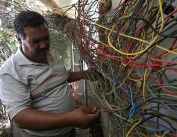 تقرير حكومي يكشف عن ضياع عشرات المليارات من الدولارات في العراق سنويا بسبب أزمة الكهرباء