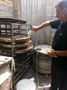 اغلاق معامل غير مجازة لصنع حلاوة الدهينة غير صالحة للاستهلاك البشري في  الكاظمية المقدسة