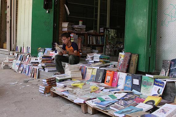 القانونية النيابية: من حق اولياء الطلبة رفع دعوى قضائية ضد وزارة التربية لتاخيرها في توزيع الكتب وبيعها في السوق السوداء