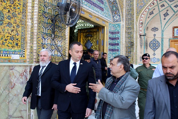 النجف : تقرير مصور عن زيارة مندوب الامم المتحده في العراق نيكولاي ملادينوف العتبة العلوية المقدسة