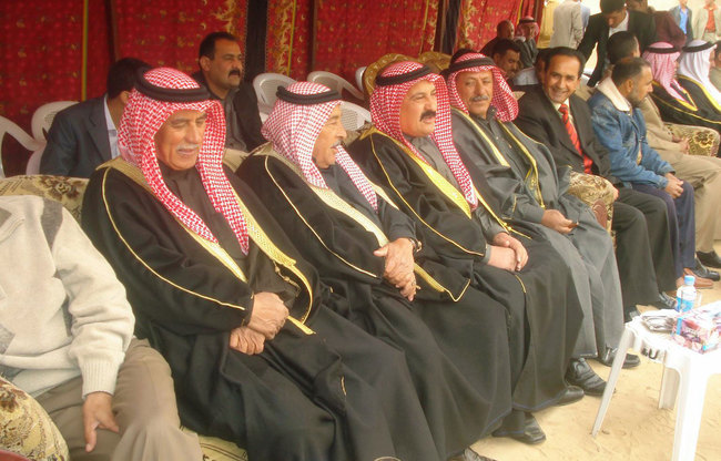 شيوخ الانبار : لدينا قائمة باسماء المتعاون مع داعش