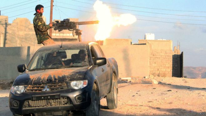 انفجاران قرب سفارتي مصر والامارات في طرابلس