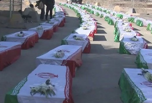 ايران تتسلم رفات 75 من جنودها في حرب الثمان سنوات وتؤكد انها سلمت  450 رفاتاً لجنود عراقيين ابان حكم صدام ولم يسلموها لذويهم