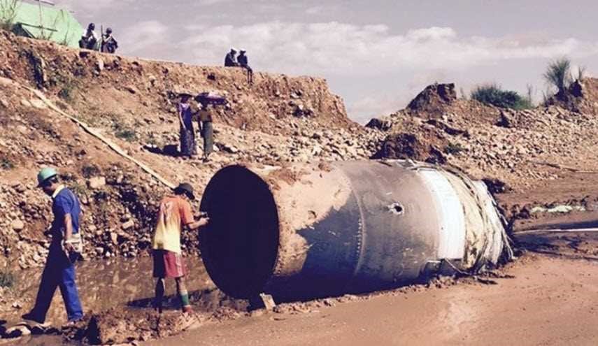 جسم معدني مجهول يسقط من السماء فوق ميانمار!