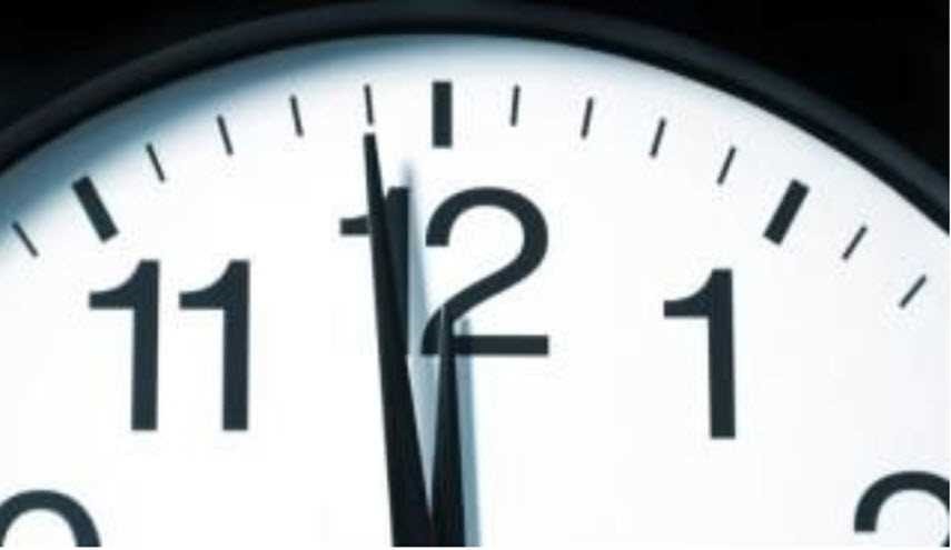 لماذا هناك 12 ساعة في ساعات العقارب؟