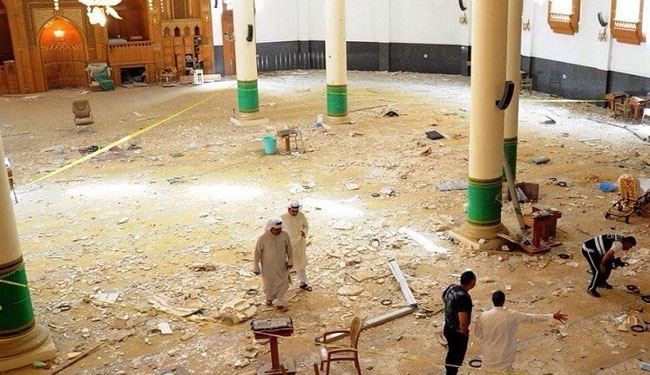 بعد اعتبار شهداء مسجد الصادق بالكويت ليسوا (مصلين) :محكمة كويتية تؤيد الاعدام لمتهم وتخفضه الى الحبس لوالي داعش