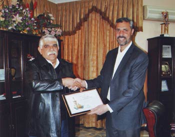 العتبة الحسينية المقدسة تشيد بجهود مدير المرور العامة