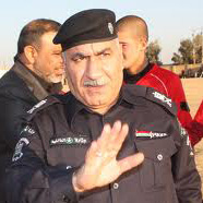 قائد شرطة واسط يكشف عن اجهزة كشف تعمل بالاشعه فوق البنفسجيه مع القبض على مجرم محكوم غيابيا بالاعدام