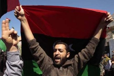 أكثر من 500 أسرة عراقية بمصراتة الليبية تناشد الحكومة العراقية والهلال الأحمر لإنقاذها من القصف