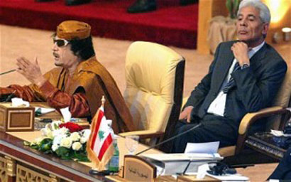 قوات القذافي تعتقل زوجة وزير الخارجية موسى كوسا وتخضعها للتحقيق