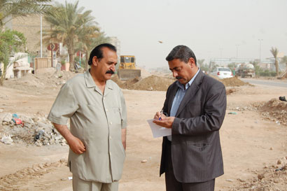 إحالة تبليط شارع خدمي في كربلاء بكلفة بلغت 958 مليون دينار