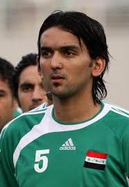 "سطو" مسلح على عائلة اللاعب نشأت أكرم