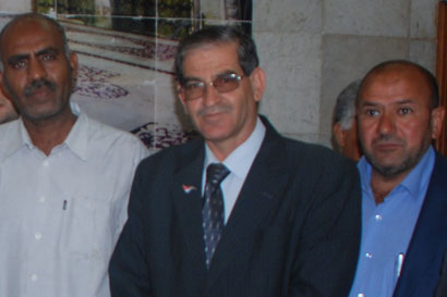 وفد من عدة دول عربية يزور مرقد الامام الحسين :صلاتنا داخل الحرم ادت الى انهيار الحاجز النفسي الذي صنعه الاعلام المزيف