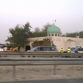 موقع نون ينشر صور لعمليات هدم المساجد الشيعية بالبحرين