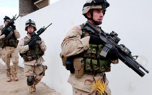 صحيفة امريكية : مفاوضات بين واشنطن وبغداد بشأن احتمال بقاء قوات أميركية