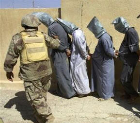 شرطة كربلاء تعتقل خلية تتكون من أربعة أشخاص بتهمة التخطيط لاغتيالات في المحافظة