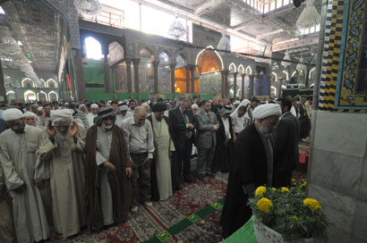 نواب عراقيون يؤدون صلاة الجماعة في الصحن الحسيني ويتفقدون  مشاريع العتبة الحسينية المقدسة