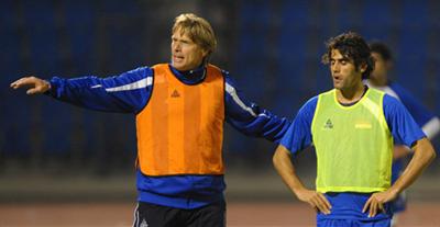 الاهلي السعودي يسعى لضم العراقي علاء عبد الزهرة