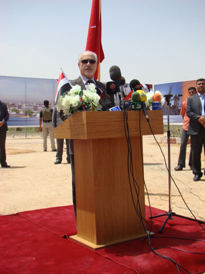 الشهرستاني: العراق لن يعيد التفاوض مع الشركات على سقف الـ12 مليون برميل