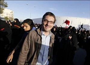 السلطات البحرينية  تطرد مراسل رويترز لتغطيته المظاهرات الشعبية