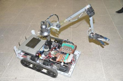 مهندس عراقي يتمكن من تصنيع  ريبوت آلي لابطال المتفجرات بامكانات ذاتية