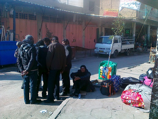 كربلاء تشهد ظاهرة انتشار المتسولين الاجانب (مصور)