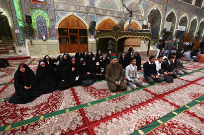 ضمن مشروع بركة الجمعة العتبة الحسينية المقدسة تساهم بتقدم المساعدات لتزويج (60) شابا وشابه