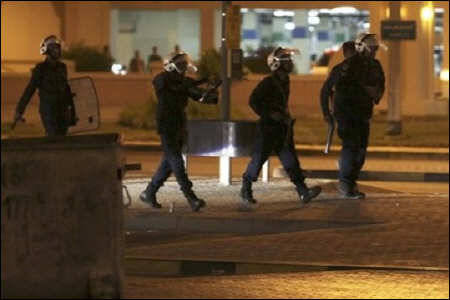 فـدائيو صدام يساهمون بالهجوم على قرى شيعية في البحرين