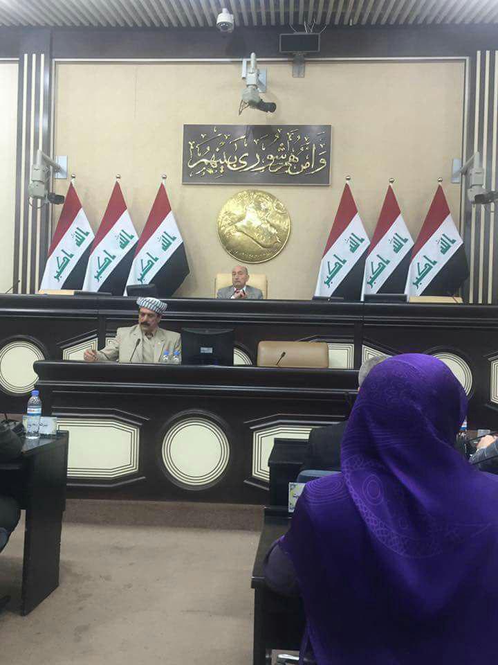 بالفيديو: البرلمان يعقد جلسته برئاسة الاكبر سناً عدنان الجناني وحضور 171 نائبا