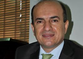 القانونية النيابية: لا يجوز للوزير المستقيل ادارة وزارته من منزله