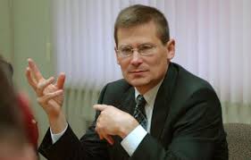 مسؤول سي آي اي سابق: صدام حسين قال لو أطلعتوني على حجم القوات التي ستحشد ضدي لما دخلت الكويت