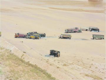 "داعش" يدمّر العلامات الحدودية بين سوريا والعراق