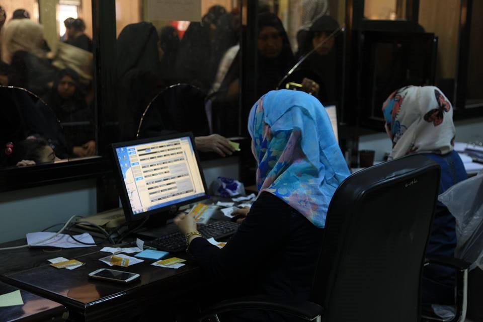 العمل تطلق الاعانة لـ(10676) مستفيدة ضمن الملحق الرابع للدفعة الثانية