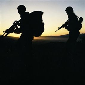 حزب الله يصدّ هجوماً لمسلحين سوريين معارضين في اشتباكات عنيفة بمحيط بلدة عرسال اللبنانية