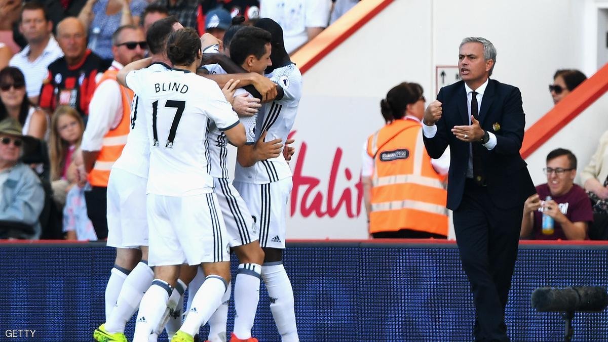 "يونايتد مورينيو" يستهل بريميرليغ بثلاثية