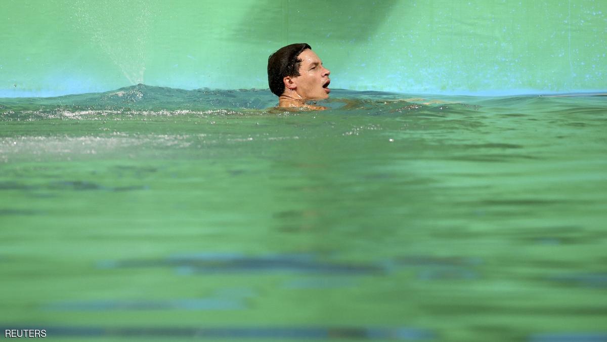 "المياه الخضراء" و"الغازات" تهزم منظمي ريو