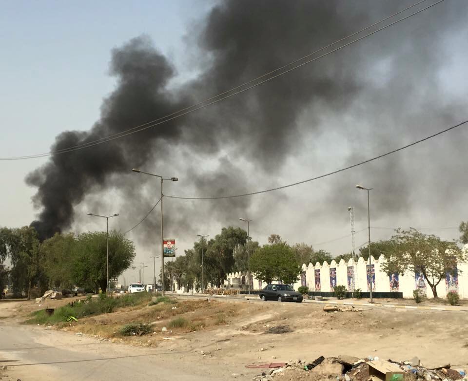 بالصور: استشهاد وإصابة تسعة اشخاص بتفجير سيارة مفخخة في ساحة النسور وسط بغداد