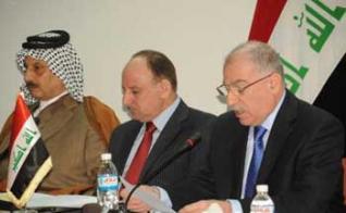 النجيفي يدعو إلى إلغاء خمس وزارات لأنها تثبت المركزية وتعطل عمل المحافظات