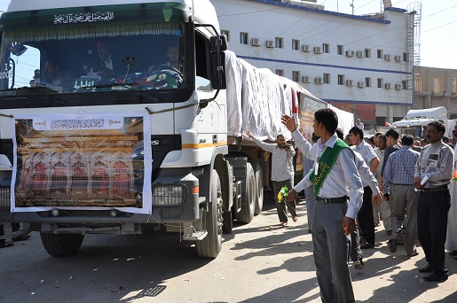 شباك ضريح الامام الحسين الجديد يحتوي على  140 كغم من الذهب الخالص مع 4000 كغم من الفضة يصل لكربلاء(مصور)