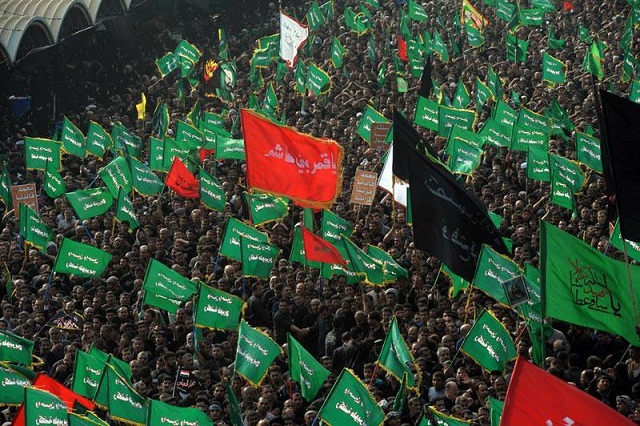 مراسيم عاشوراء تختتم بركضة طوريج المليونية وسط حضور مسؤولين كبار فيها