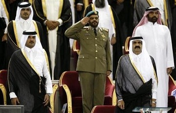 بالفيديو :انباء عن اعتقالات واسعة في قطر سببها محاولة انقلاب ورهائن من العائلة الحاكمة