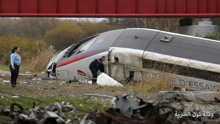 بالصور: مقتل واصابة 65 شخصاً في انحراف قطار سريع عن مساره شرق فرنسا