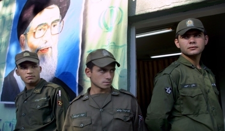 إيران تلقي القبض على جاسوس يعمل لصالح المخابرات البريطانية