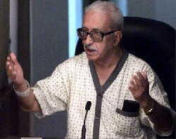 طارق عزيز يطلب شنقه أو الإفراج عنه