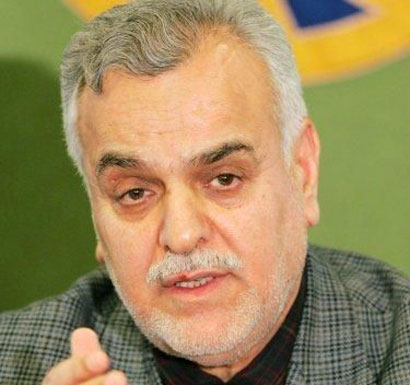 طارق الهاشمي يطلق سراح احد الارهابيين متهم بـ 131 عملية ارهابية