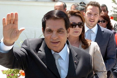 القضاء التونسي يقرّر محاكمة بن علي وزوجته غيابياً بتهم حيازة أسلحة ومخدرات