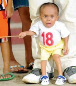 أقصر رجل في العالم فيليبيني