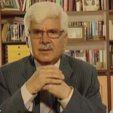 العلوي يعتبر أن مبادرة الصدر لحل الخلافات بين المالكي وعلاوي ستبعد البلاد عن الهاوية