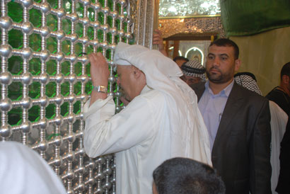 السفير الكويتي خلال زيارته مرقد الامام الحسين :ميناء مبارك سيبنى على ارض كويتية وعلى البحر الضحل ومنطقة الجزر من الخليج